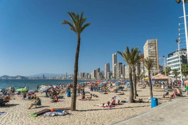 בנידורם Junto Playa Levante Con Terraza Chill-Out-2 Wcs-A Estrenar Gemelos 23 מראה חיצוני תמונה